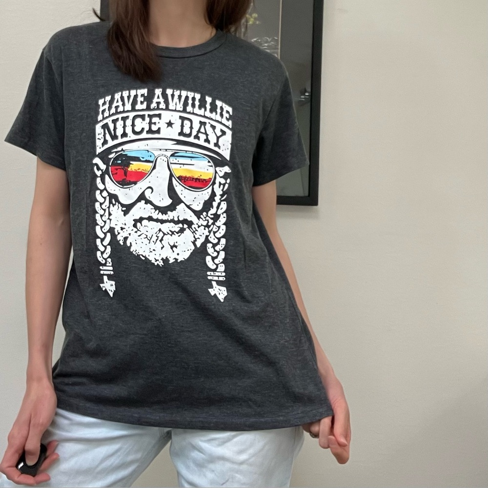๐ 3 for $12 โข WILLIE NELSON โข have a Willie nice day tee - Picture 2 of 8